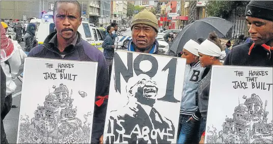  ?? Picture: RAY HARTLE ?? ENOUGH IS ENOUGH: Thousands of people joined forces to march against corruption in Cape Town yesterday