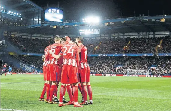  ?? FOTO: SIRVENT ?? El Atlético se adelantó en Londres gracias a Saúl, pero después no pudo mantener la ventaja y acabó empatando