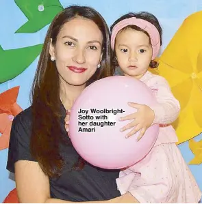  ??  ?? Joy Woolbright­Sotto with her daughter Amari