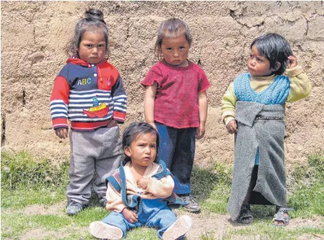  ?? FOTO: LA BALANZA ?? Die Pfullendor­ferin Ann-Kathrin Schmidt absolviert einen Freiwillig­endienst in Cusco in Peru. Dort kümmert sie sich unter anderem um Kinder aus sozial schwachen Familien.