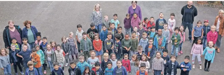  ?? RP-FOTO: HANS-JÜRGEN BAUER ?? Die i-Dötzchen 2018 der Adolf-Klarenbach-Schule in Holthausen