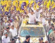  ?? PTI ?? AAP convener Arvind Kejriwal during a roadshow in Gujarat’s Rajkot district on November 7.