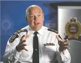  ?? LARRY WONG FILES ?? Dash cameras promised by Edmonton police Chief Dale Mcfee have yet to be introduced.