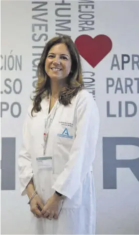  ?? Víctor Castro ?? La directora médica del hospital Reina Sofía, Elena García.