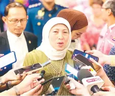  ?? — Photo by Nur Shazreena Ali ?? Nancy speaks to reporters.