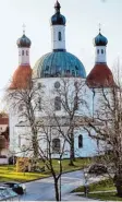  ?? Fotos: Hieronymus Schneider ?? Die drei Türme der Wallfahrts­kirche Maria Hilf.
