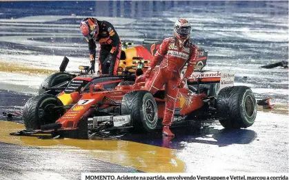  ??  ?? MOMENTO. Acidente na partida, envolvendo Verstappen e Vettel, marcou a corrida