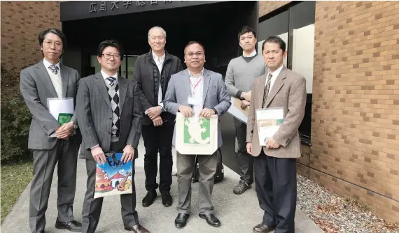  ??  ?? CEBU MEETS HIROSHIMA. Dr. Eleazar Bersales (third from right) poses outside the Hiroshima University Museum with (from left) Dr. Tsugifumi Fujino, Dr. Norio Shimizu, Dr. Lawrence Liao, Mr. Sato and Dr. Toshihisa Asano.