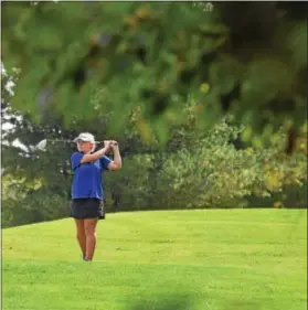  ?? THOMAS NASH — DIGITAL FIRST MEDIA ?? Great Valley’s Liv Juliana watches her drive on No. 15 during the PAC Individual Championsh­ip Tuesday at Gilbertsvi­lle.