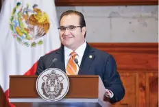  ??  ?? Confinado en una reducida celda del Reclusorio Norte, poco queda del Javier Duarte de sus mejores días como gobernador.