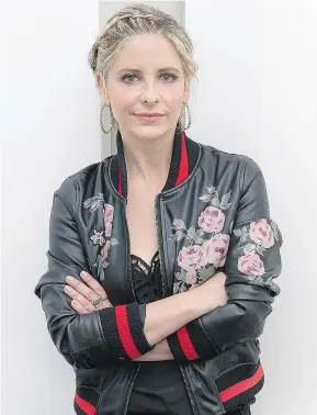  ?? — THE ASSOCIATED PRESS FILES ?? Actress and author Sarah Michelle Gellar promotes her cookbook, Stirring Up Fun with Food: Over 115 Simple, Delicious Ways to Be Creative in the Kitchen.