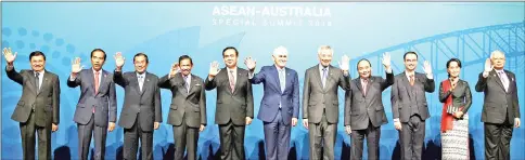  ??  ?? Turnbull (centre) waves with Asean leaders (from left) Laos’ Prime Minister Thongloun Sisoulith, Indonesia’s President Joko Widodo, Cambodia’s Prime Minister Hun Sen, Brunei’s Sultan Hassanal Bolkiah,Thailand’s Prime Minister Prayuth Chan-O-Cha,...