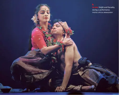  ?? PHOTOS: SPECIAL ARRANGEMEN­T ?? ◣
Shijith and Parvathy during a performanc­e.