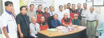  ??  ?? Wilfred (seated centre) is seen with SRVA executive committee and ordinary members. Johari is seated at second left.