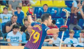  ?? FOTO: FCB ?? Joao Rodrigues, titular por la baja de Pablo Álvarez, marcó el quinto del Barça