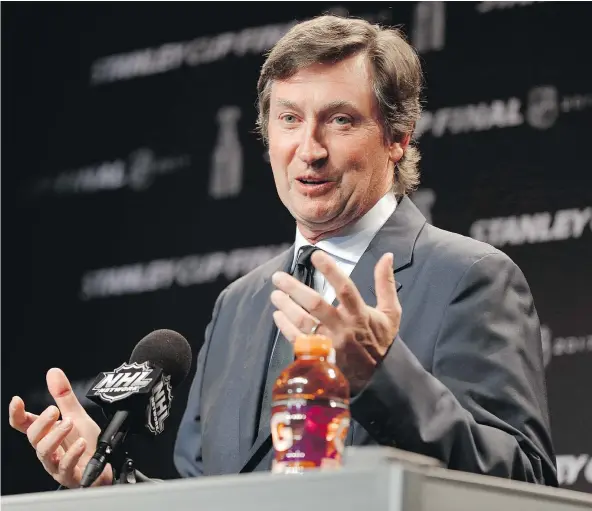  ?? — THE ASSOCIATED PRESS ?? Wayne Gretzky said he would have loved to play against Mario Lemieux for the Cup but never had the chance. He made the remark while talking about the Top 10 greatest NHL teams as voted by the fans during a news conference in Nashville.