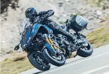  ??  ?? Yamaha is introducin­g the three-wheel 2019 Niken GT to Canada.