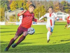  ?? FOTO: FLORIAN WOLF ?? Christan Hepp (links) steht mit Berg an der Spitze.