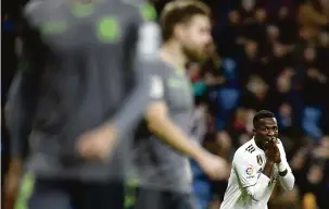  ?? Gabriel Bouys/AFP ?? Vinícius Júnior fez sua primeira partida como titular em LaLiga, mas não evitou o revés