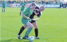  ?? FOTO: PETER HERLE ?? Der SV Alberweile­r (vorn Annika Enderle) hat Heimrecht gegen Wacker München.