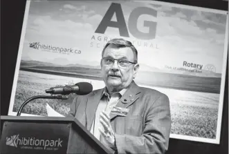  ?? Herald photo by Ian Martens ?? Rotarian Wayne Lindwall speaks during an announceme­nt Thursday for the Lethbridge Exhibition Park and the Rotary Club of Lethbridge East Agricultur­al Scholarshi­p Award program. @IMartensHe­rald