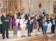  ?? FOTO: KURT EFINGER ?? Mit Marienlied­ern erfreute der Kirchencho­r das Gemüt.