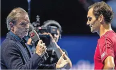  ?? FRESHFOCUS ?? Heinz Günthardt beim Interview mit Roger Federer.