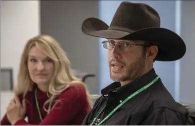  ?? KARL MONDON — STAFF PHOTOGRAPH­ER ?? Cowboy 911founder­s, Justin Jones and Jill Pierre, talk about the mission of their animal rescue group.