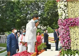  ?? — DC ?? Chief Minister K. Chandrashe­kar Rao pays tributes to martyrs memorial at Gunpark in Hyderabad on the occasion of the State Formation Day on Wednesday.