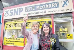  ?? ?? Nicola Sturgeon campaigns with Natalie McGarry.