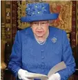  ?? Foto: Carl Court, afp ?? Elizabeth II. bei ihrer Rede im Oberhaus, diesmal ohne Pomp und „nur“im blauen Tagesdress.