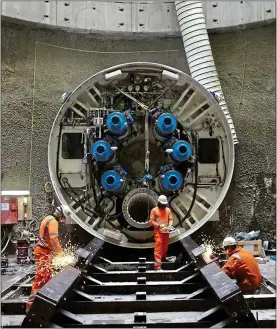  ?? ?? BORING MADE BEAUTIFUL: One of National Grid’s giant boring machines