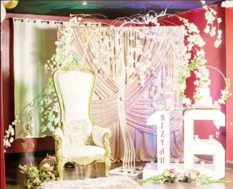  ??  ?? A sweet sixteen birthday event decorated by Hats Off Décor and Events – Topper Queen