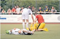  ?? RP-FOTO: DIETRICH JANICKI ?? Trauer in weiß: Der FC Mettmann muss noch ein Jahr in der Kreisliga B spielen – will aber nochmal angreifen.