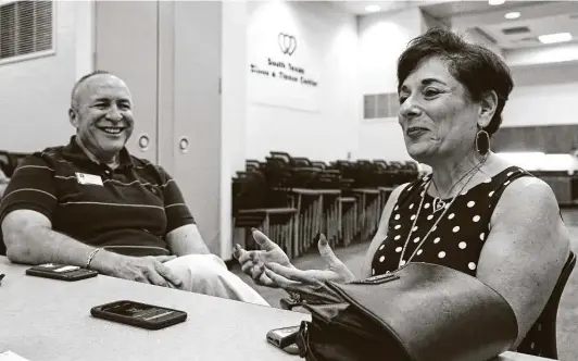  ?? Photos by Tom Reel / Staff photograph­er ?? Dina La Rocca Murphy and her husband, Brian, are shown at the South Texas Blood & Tissue Center. Their plasma has been given to patients at area hospitals.