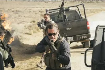  ??  ?? Josh Brolin nei panni dell’agente della Cia Matt Graver.Soldado uscirà nei cinema italiani il 18 ottobre.