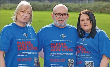  ?? Pic: Paul Gillis ?? Linda and Mike Eldon with Carly Kingdon at Park Knowle Football Club who are calling for Bleed Kit Training to be taught in schools