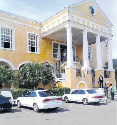  ?? CHRISTOPHE­R THOMAS ?? One of the Georgian buildings in Falmouth, Trelawny – The Trelawny Municipal Corporatio­n building. The Municipal Corporatio­n shares the facility with the Trelawny Parish Court.