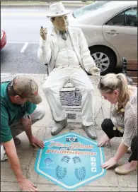  ?? The Sentinel-Record/RICHARD RASMUSSEN ?? An Al Capone statue in downtown Hot Springs, shown here in an Oct. 7, 2015 file photo, was nearly stolen just after midnight Saturday by two men who were ultimately charged with public intoxicati­on and criminal mischief.