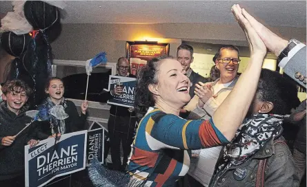  ?? CLIFFORD SKARSTEDT EXAMINER ?? Mayor-elect Diane Therrien celebrates with her supporters on Oct. 22 iat Showplace in Peterborou­gh.