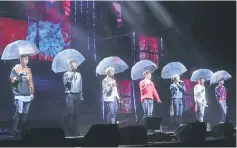  ??  ?? It always rains when the members get together to practise or hang out, so fans call them RAINZ.