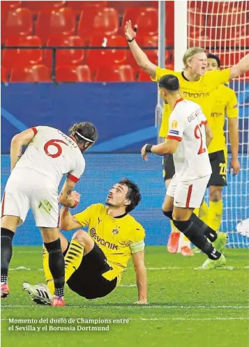 ??  ?? Momento del duelo de Champions entre el Sevilla y el Borussia Dortmund