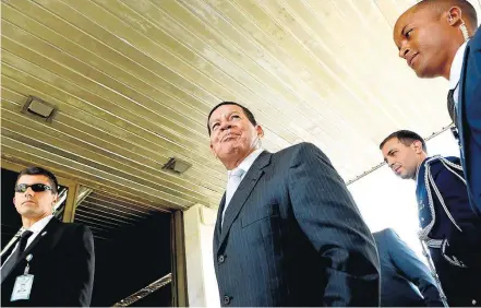  ?? ERNESTO RODRIGUES/ESTADÃO ?? Planalto. Enquanto estiver no exercício do cargo, Mourão não pretende receber ministros nem adiantar decisões de governo