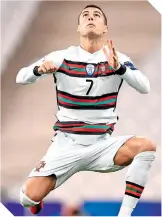  ?? / FOTO: AFP ?? Ronaldo estaba concentrad­o con Portugal cuando dio positivo.