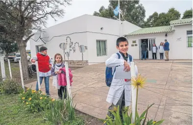  ?? Mara SoSti ?? Sobre el techo de la escuela se instalarán paneles solares