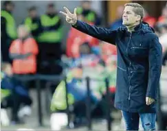  ??  ?? Spaniens Nationaltr­ainer Robert Moreno widmet die Qualifikat­ion seinem Vorgänger Luis Enrique.