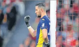  ?? GETTY IMAGES ?? ■
Leeds United goalkeeper Kiko Casilla is alleged to have made discrimina­tory comments towards Charlton forward Jonathan Leko.