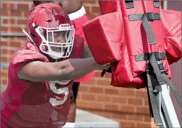  ?? NWA Democrat-Gazette/J.T. WAMPLER ?? Dorian Gerald, a 6-3, 260-pound defensive end, is trying to prove he is ready to contribute for the Razorbacks this fall after improving his conditioni­ng and taking significan­t reps with the top couple of units.