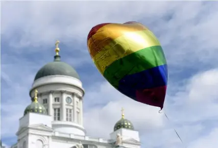  ?? FOTO: LEHTIKUVA/EMMI KORHONEN ?? ■
Samlingspa­rtiet har portats som officiell partner till Helsinki Pride i sommar som vedergälln­ing för att partiet inte krävde gruppdisci­plin då riksdagen röstade om translagen i vintras.