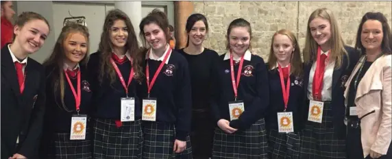  ??  ?? St. Mary’s College Young Scientist participan­ts meet Dr. Norah Pattern at the RDS